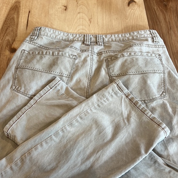 Tommy Bahama jeans size 36x32 excellent condition. - Picture 4 of 4